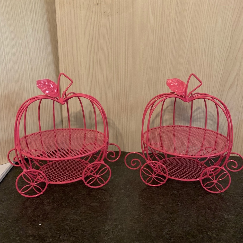 Pink chariot set of 2